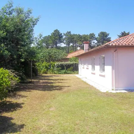 Prázdninový dům Maison De 4 Chambres Avec Jardin Clos A A 6 Km De La Plage *
