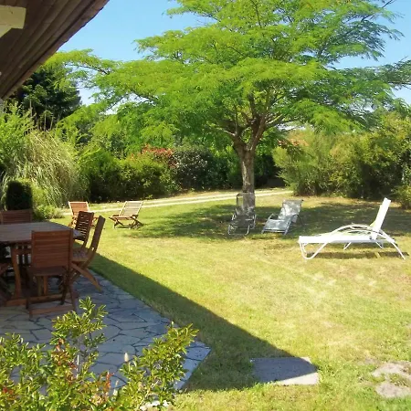 Maison De 4 Chambres Avec Jardin Clos A A 6 Km De La Plage Mimizan-Plage
