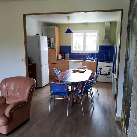 Prázdninový dům Maison De 4 Chambres Avec Jardin Clos A A 6 Km De La Plage