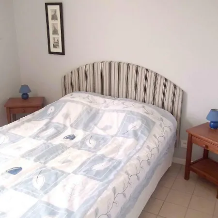 Maison De 4 Chambres Avec Jardin Clos A A 6 Km De La Plage Mimizan-Plage